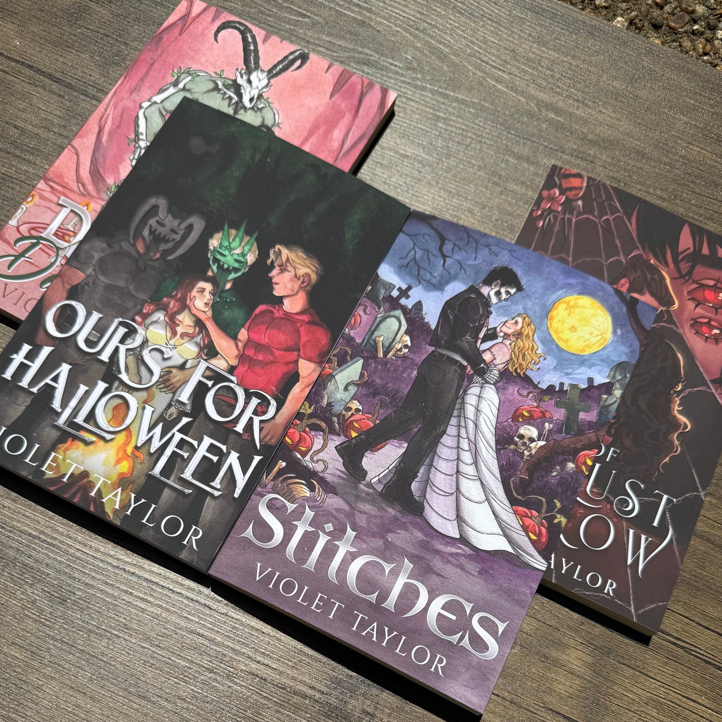 Halloween/Yule 4 Book bundle