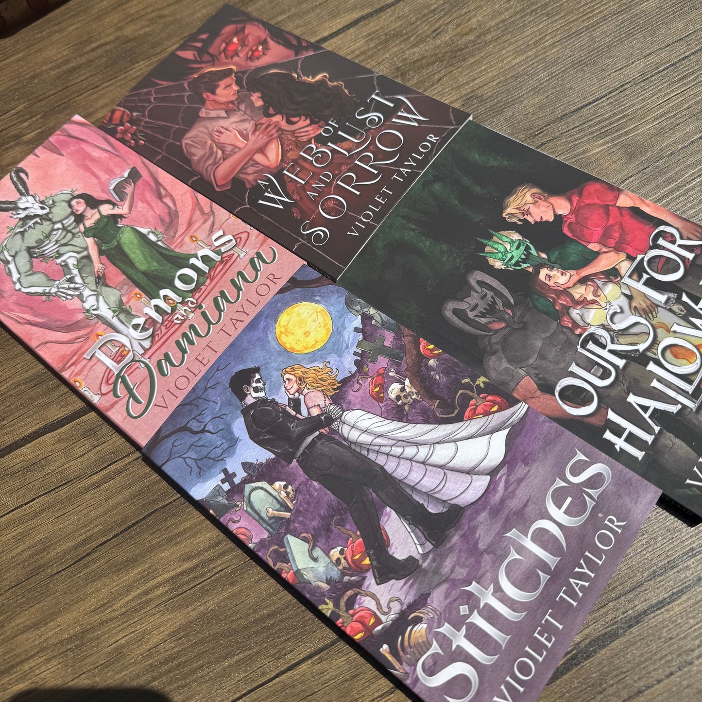 Halloween/Yule 4 Book bundle
